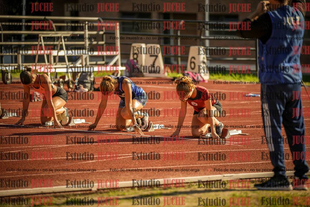 Fotos de los 100 m con vallas de mujeres