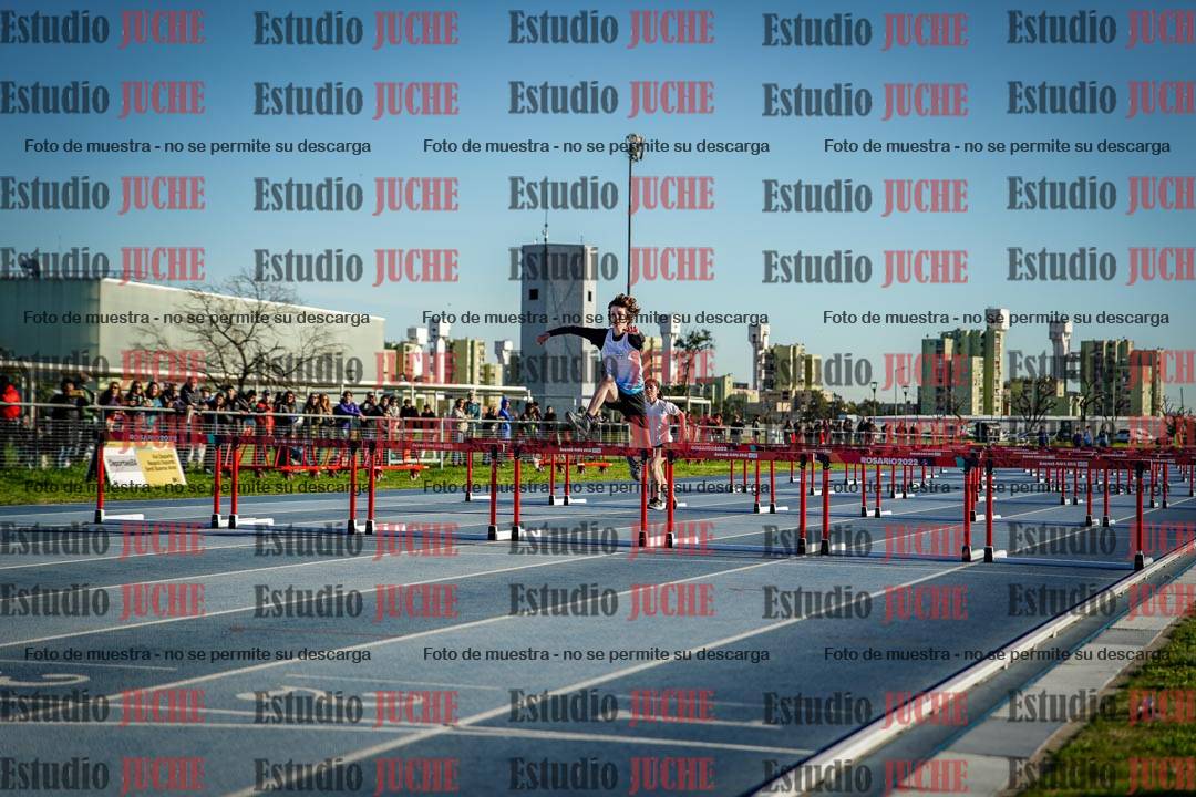 Fotos de los 100 m con vallas de mujeres - U17