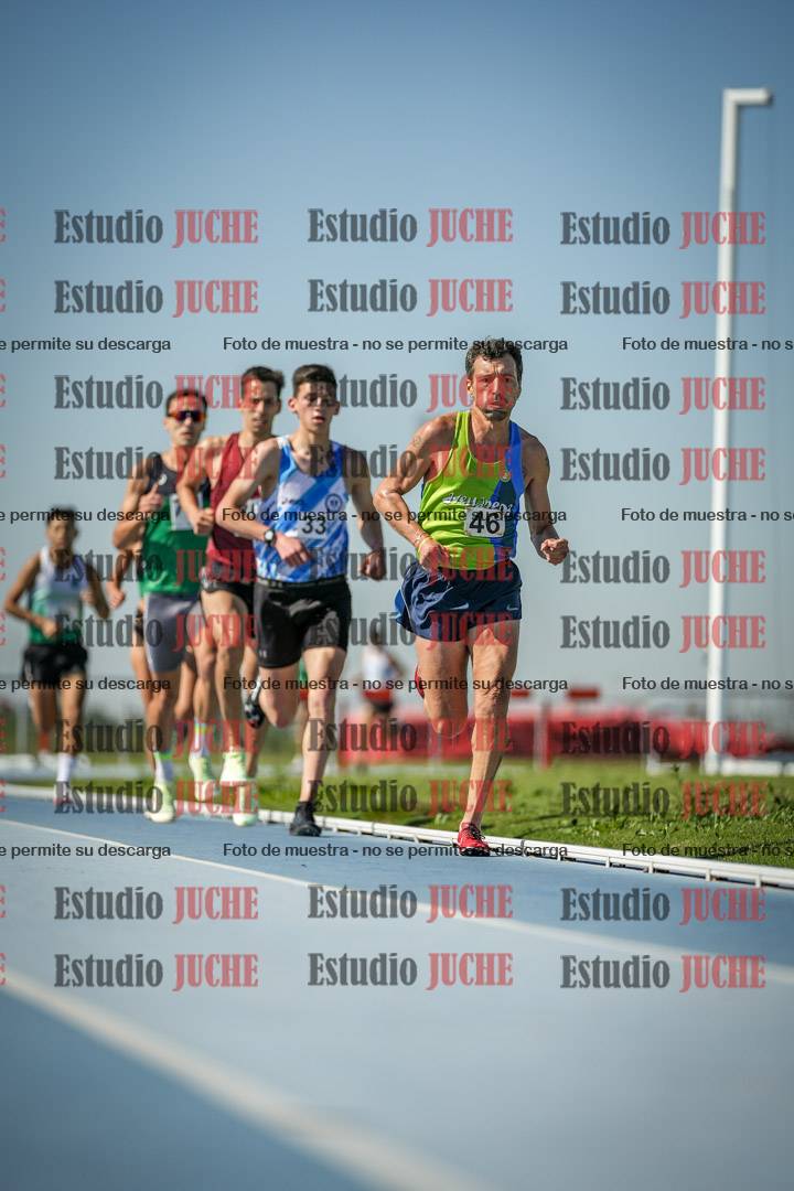 Fotos de los 5000 m de mujeres y varones - serie 1
