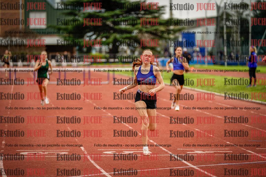Fotos de los 295 m con vallas de mujeres