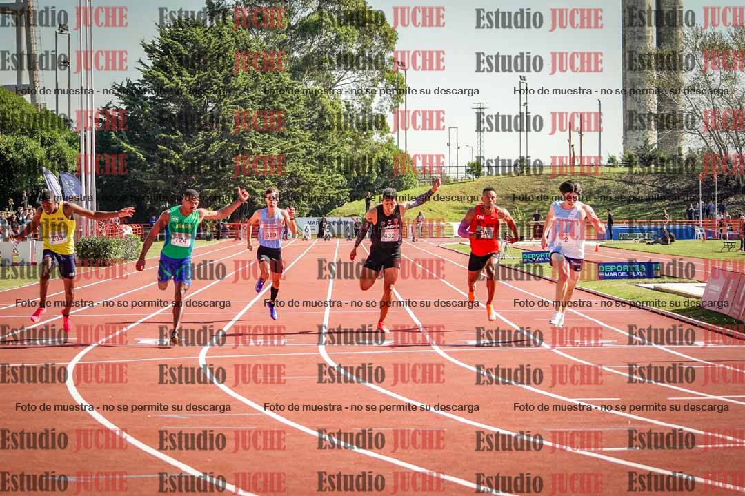Fotos de los 100 m llanos de varones - deca 1