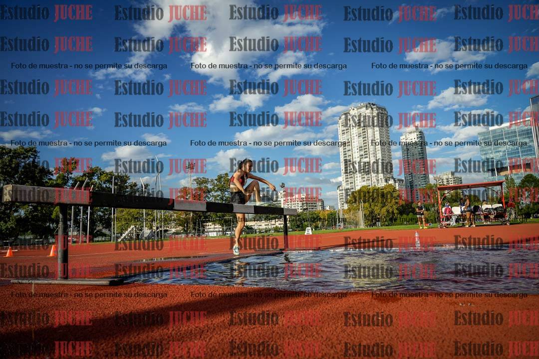 Fotos de los 2000 m con obstáculos de mujeres