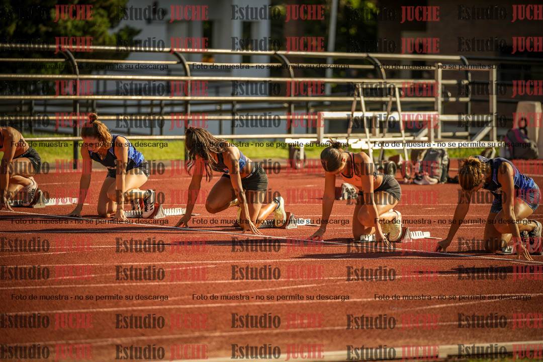 Fotos de los 100 m con vallas de mujeres