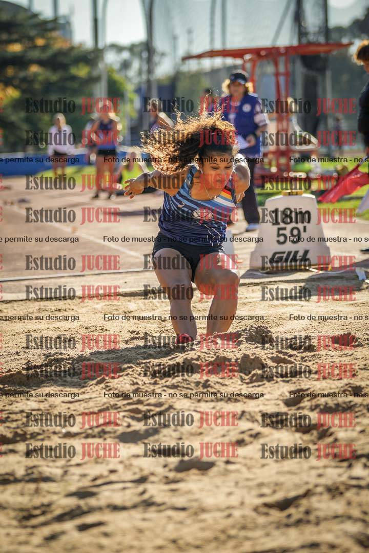 Fotos del salto en largo de mujeres - incluye U16