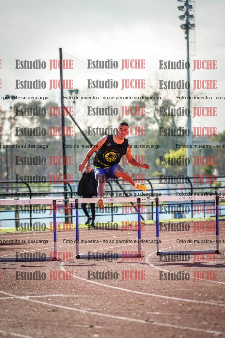 Fotos de los 400 m con vallas de varones