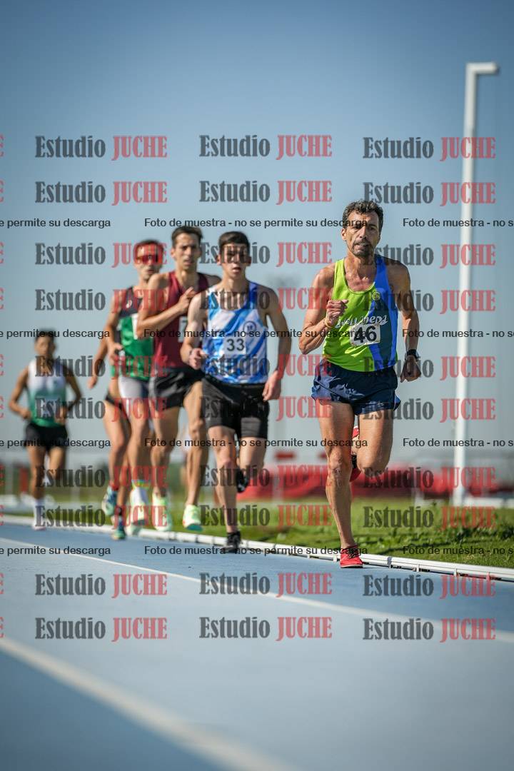 Fotos de los 5000 m de mujeres y varones - serie 1