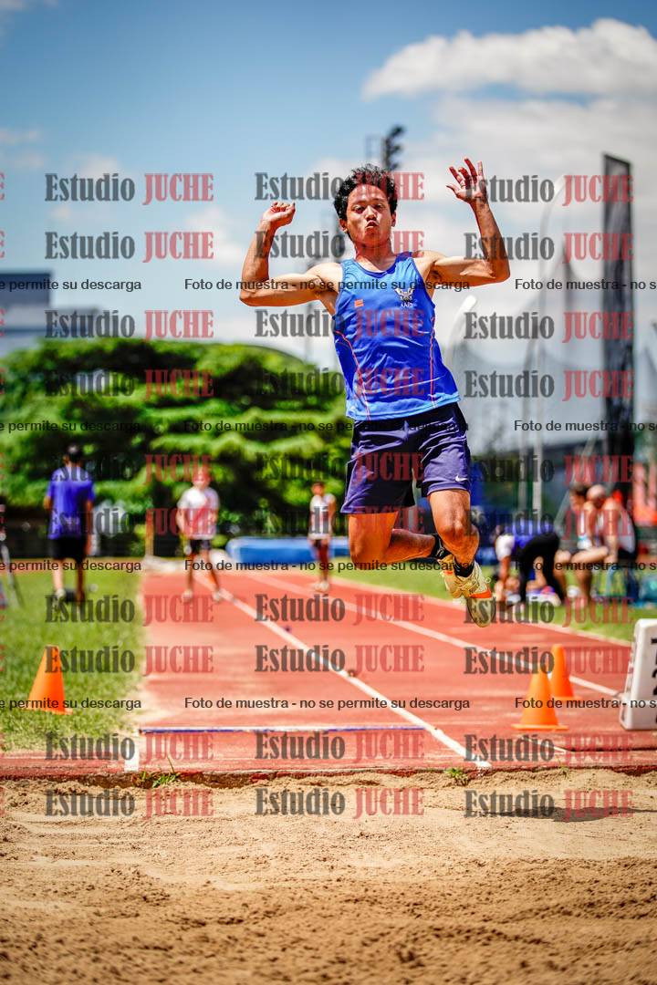 Fotos del salto en largo de varones