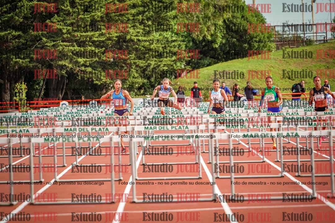 Fotos de los 100 m con vallas de mujeres