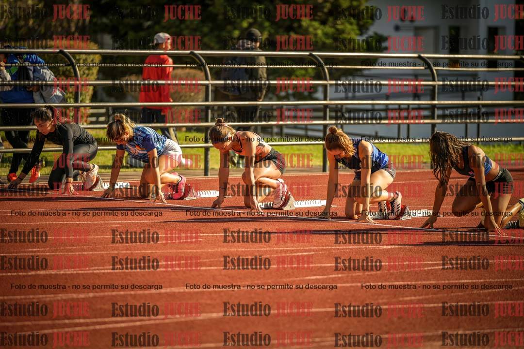 Fotos de los 100 m con vallas de mujeres