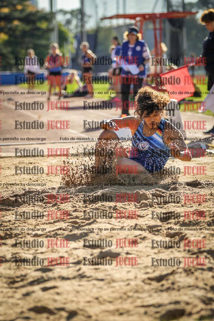 Fotos del salto en largo de mujeres - incluye U16