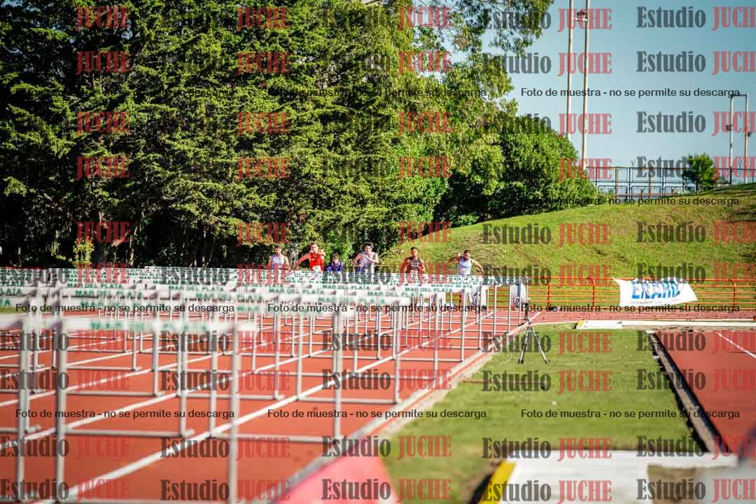 Fotos de los 100 m con vallas de varones - deca 6