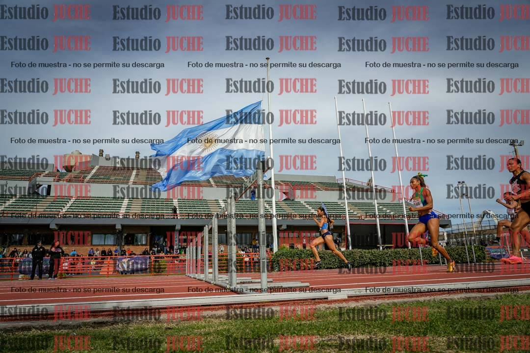 Fotos de los 100 m con vallas de mujeres