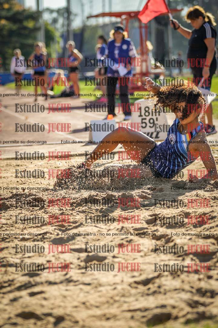 Fotos del salto en largo de mujeres - incluye U16