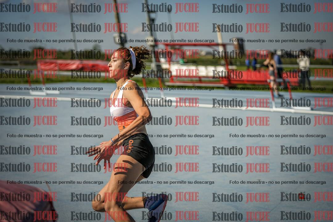 Fotos del salto en alto de mujeres