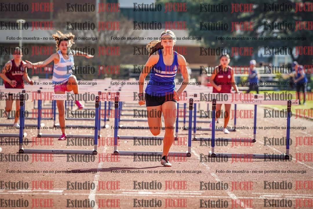 Fotos de los 80 m con vallas de mujeres - U16
