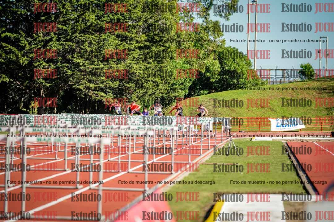 Fotos de los 100 m con vallas de varones - deca 6