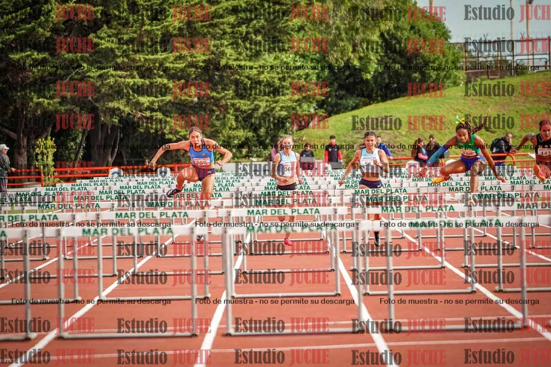 Fotos de los 100 m con vallas de mujeres