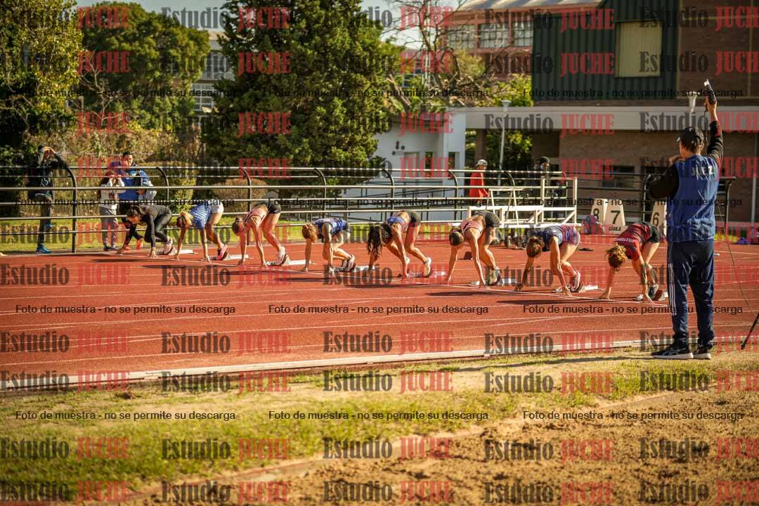 Fotos de los 100 m con vallas de mujeres
