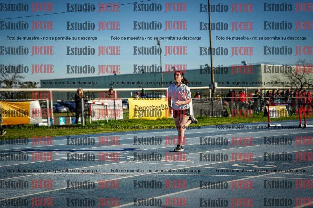 Fotos de los 100 m con vallas de mujeres - U17