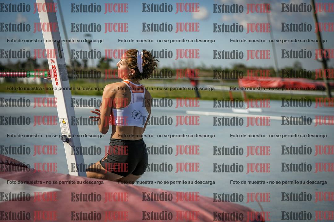 Fotos del salto en alto de mujeres