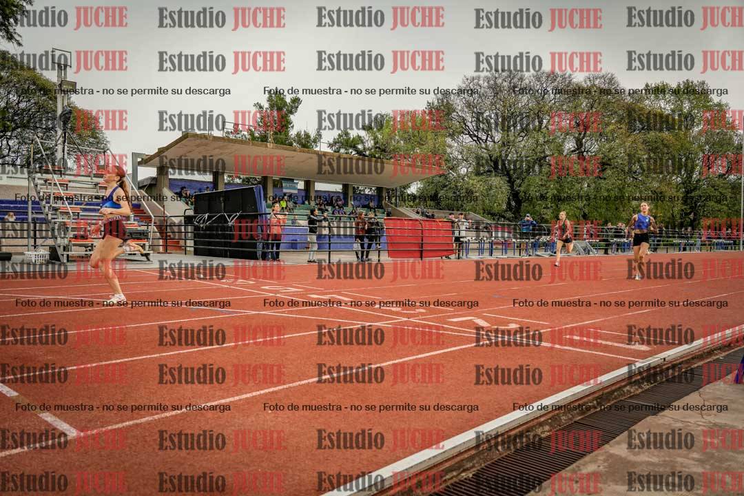 Fotos de los 295 m con vallas de mujeres