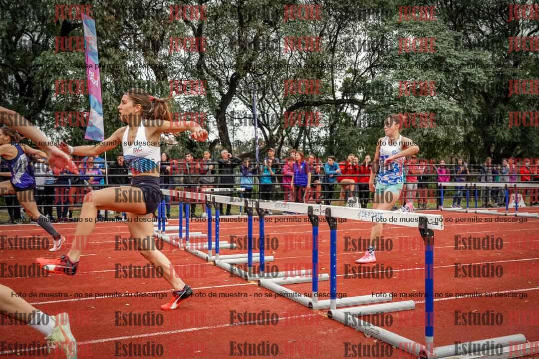 Fotos de los 100 m con vallas de mujeres