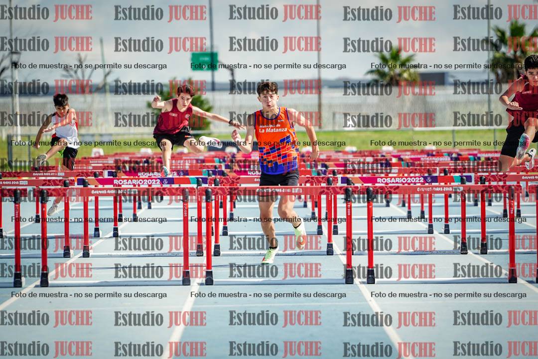 Fotos de los 80 m con vallas de varones