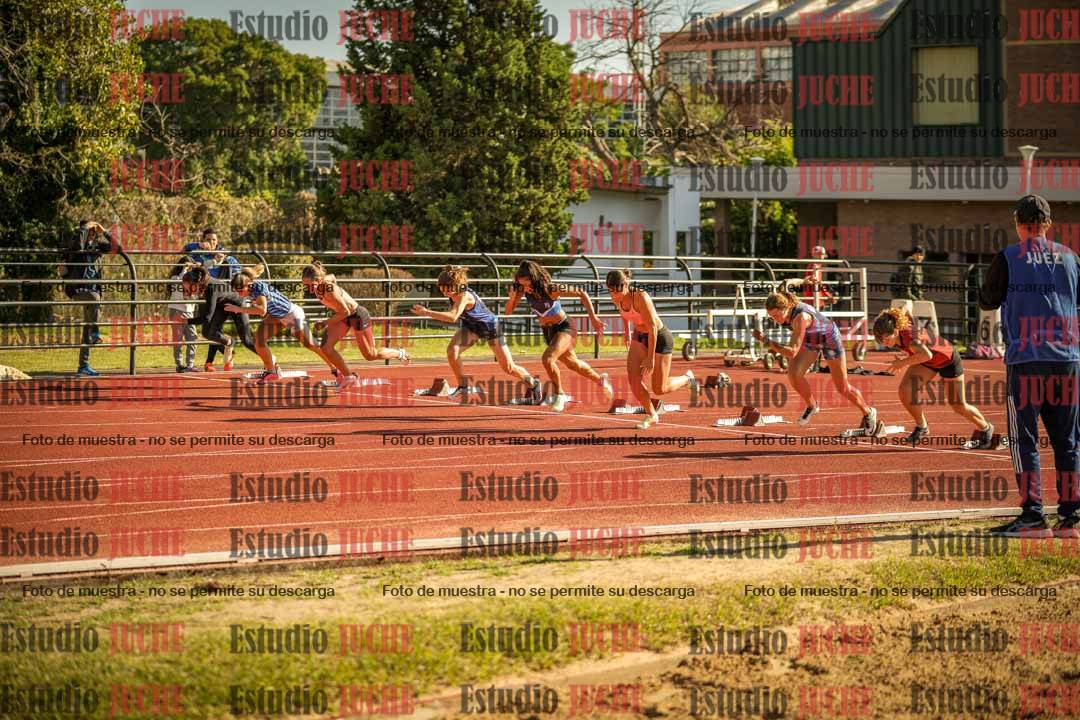 Fotos de los 100 m con vallas de mujeres