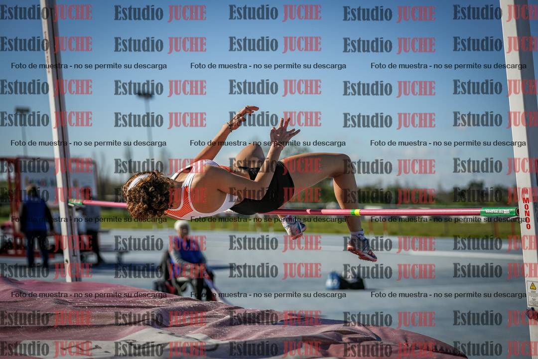 Fotos del salto en alto de mujeres