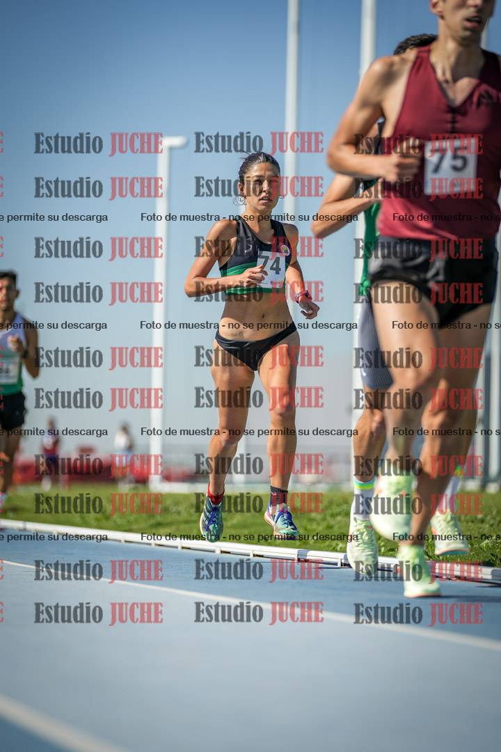 Fotos de los 5000 m de mujeres y varones - serie 1