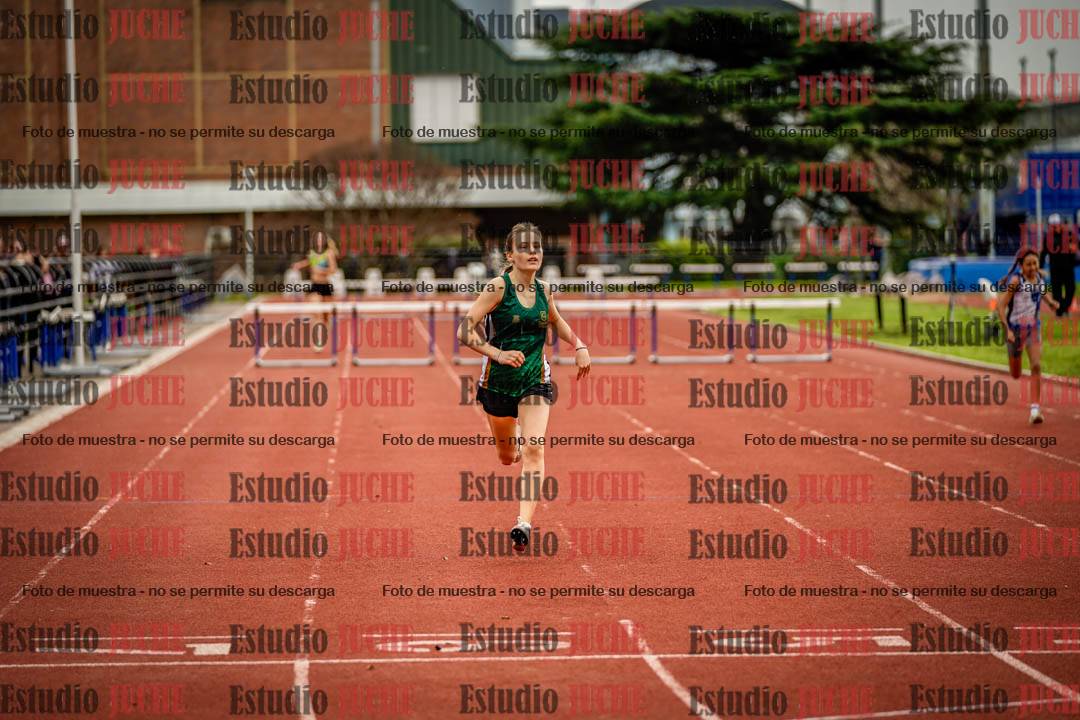 Fotos de los 295 m con vallas de mujeres