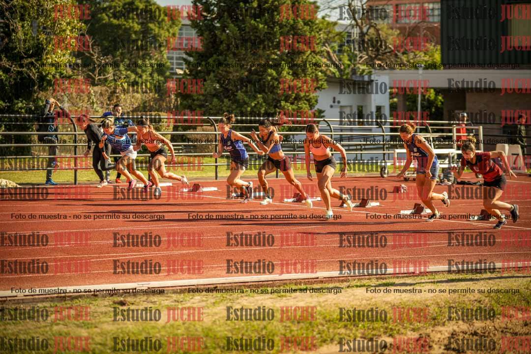 Fotos de los 100 m con vallas de mujeres