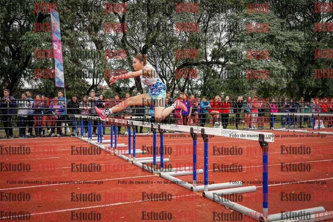 Fotos de los 100 m con vallas de mujeres