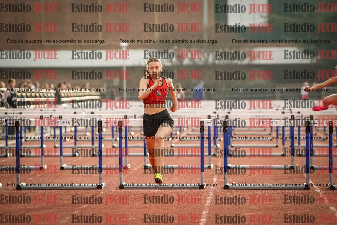 Fotos de los 100 m con vallas de mujeres