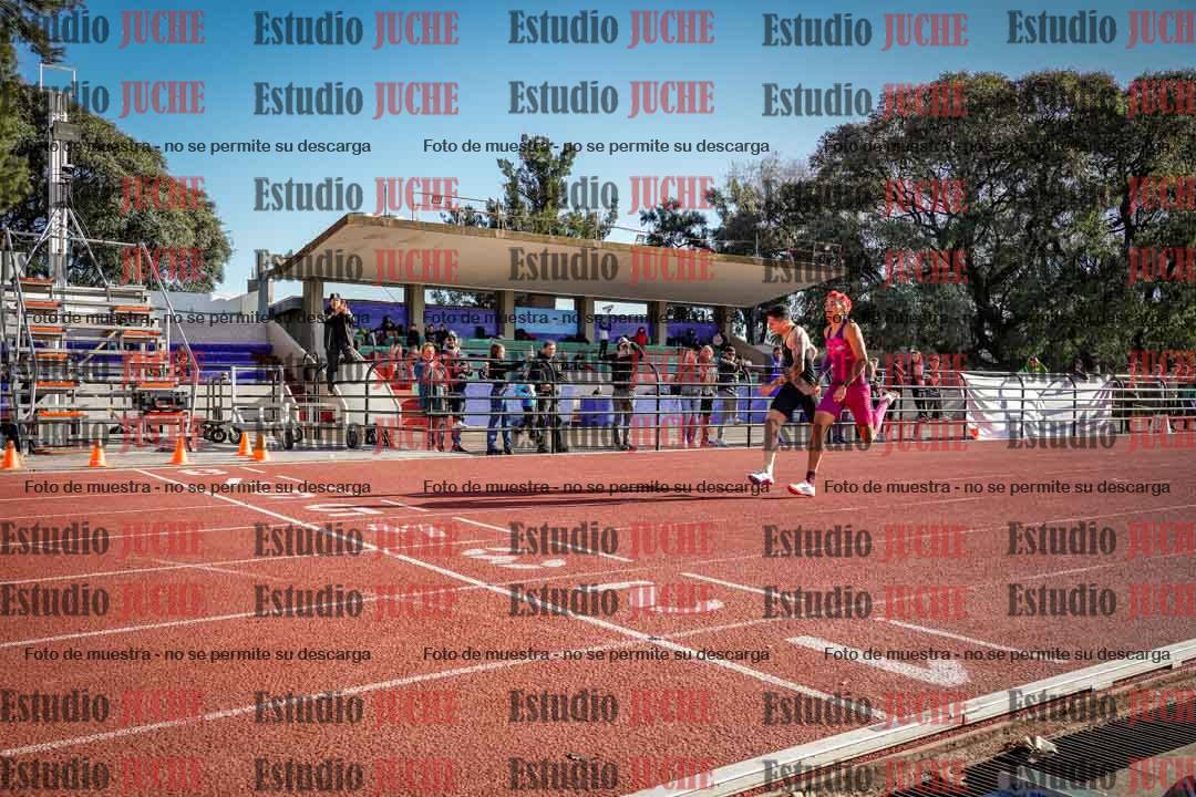 Fotos de los 400 m con vallas de varones