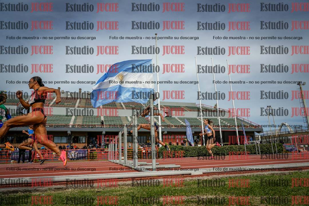 Fotos de los 100 m con vallas de mujeres
