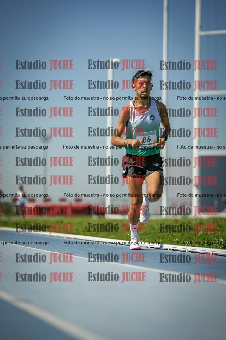 Fotos de los 5000 m de mujeres y varones - serie 1