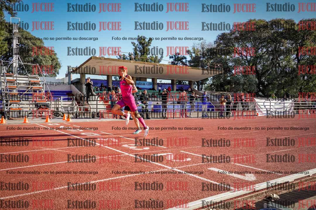 Fotos de los 400 m con vallas de varones