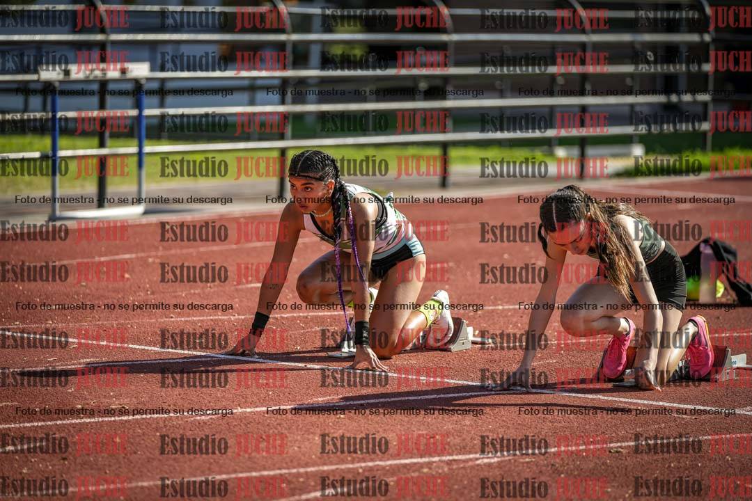 Fotos de los 100 m con vallas de mujeres