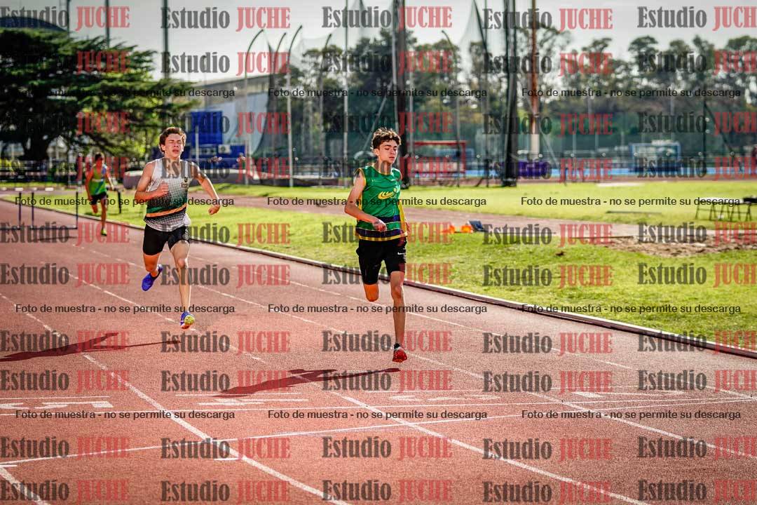 Fotos de los 295 m con vallas de varones