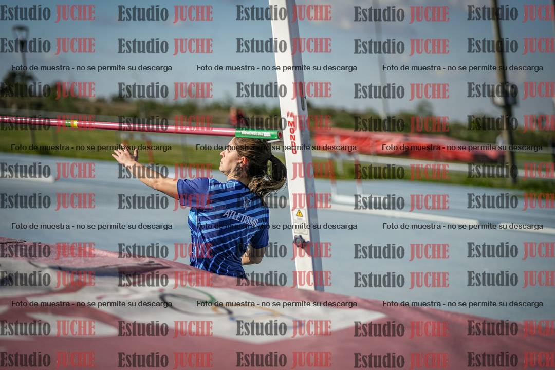Fotos del salto en alto de mujeres
