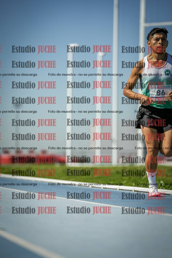 Fotos de los 5000 m de mujeres y varones - serie 1