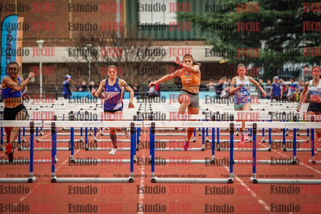Fotos de los 100 m con vallas de mujeres