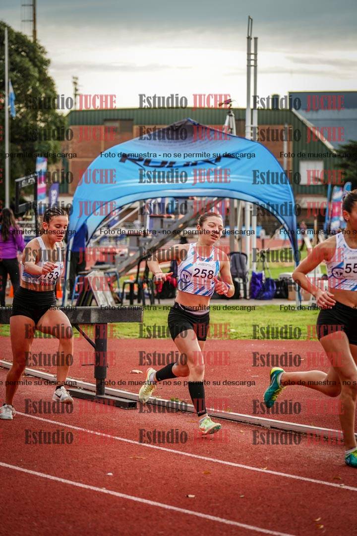Fotos de los 2000 m con obstáculos de mujeres