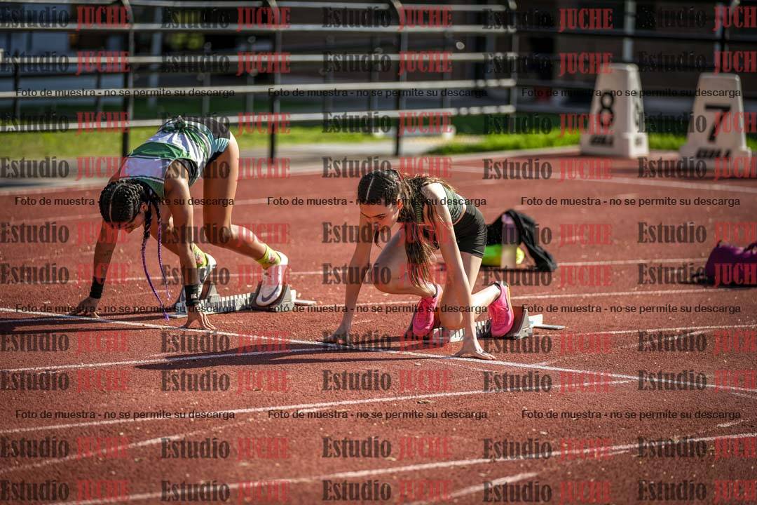 Fotos de los 100 m con vallas de mujeres