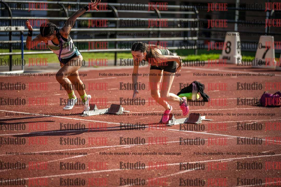 Fotos de los 100 m con vallas de mujeres