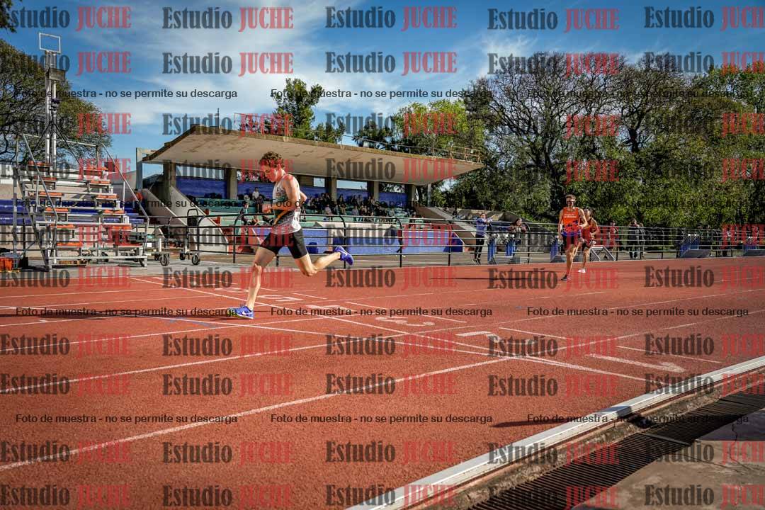 Fotos de los 295 m con vallas de varones