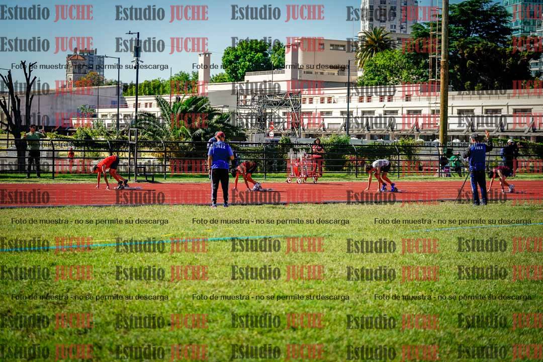 Fotos de los 295 m con vallas de varones