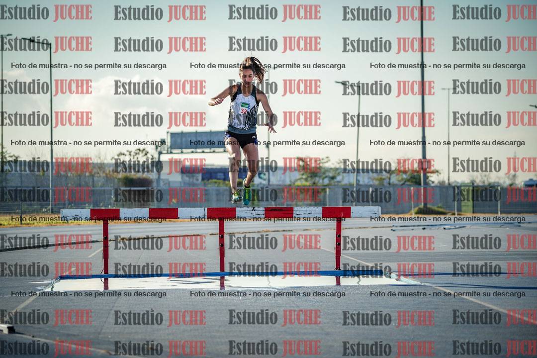 Fotos de los 2000 m con obstáculos de mujeres