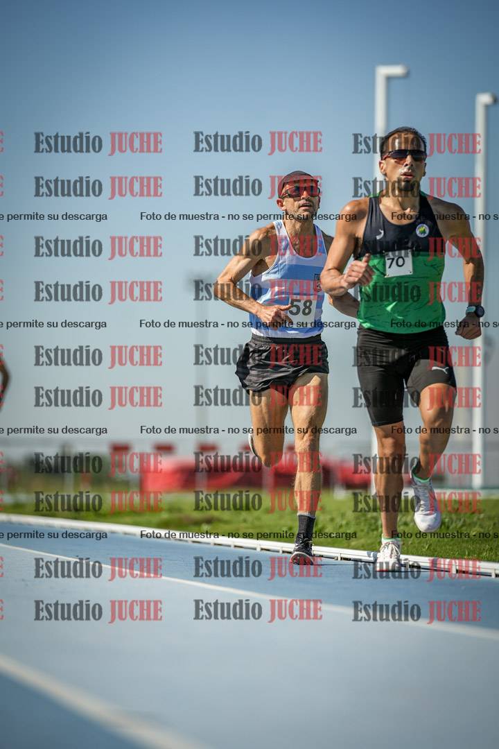 Fotos de los 5000 m de mujeres y varones - serie 1